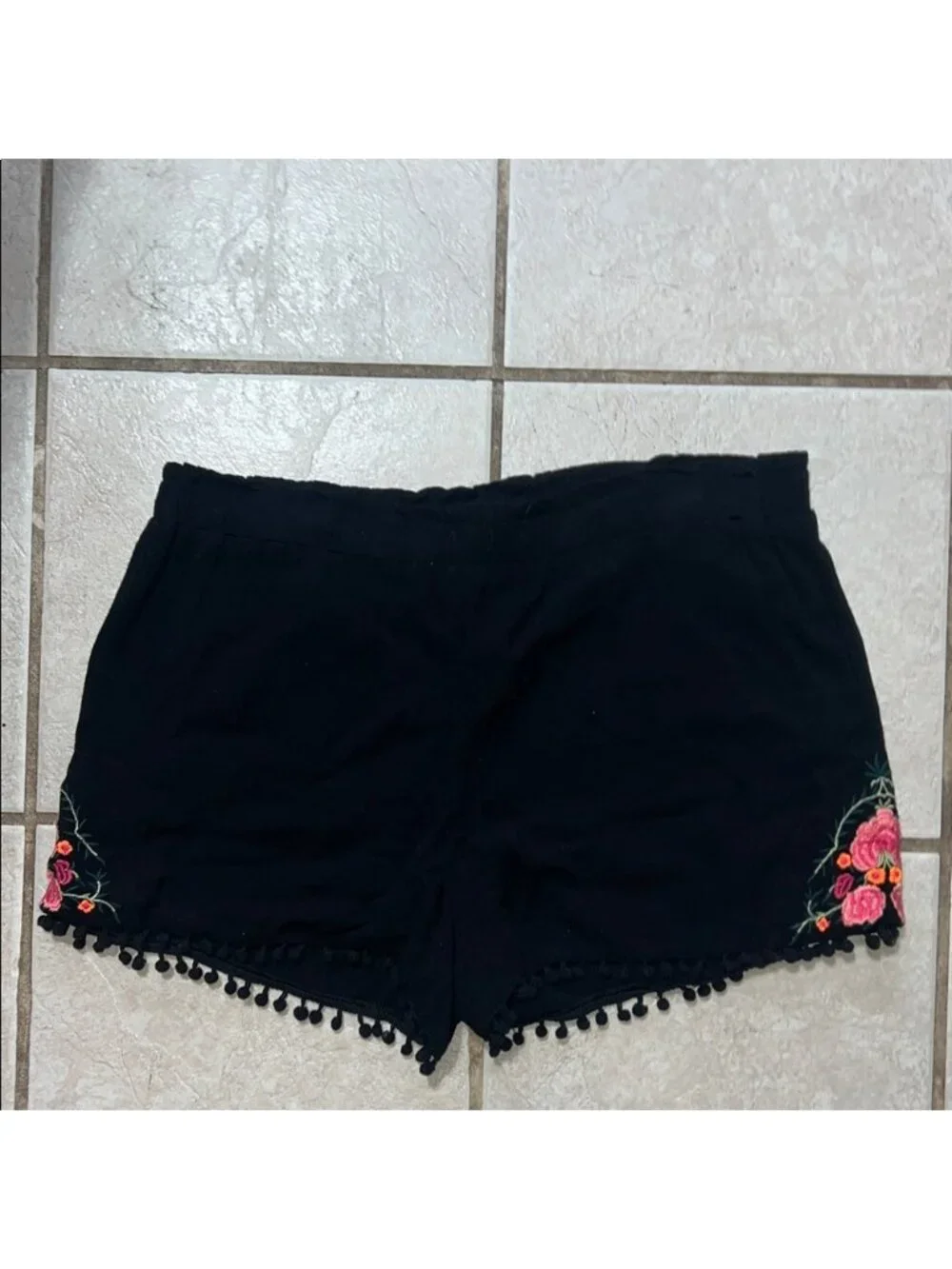 Blue Rain Black Shorts with Floral Embroidery Size M